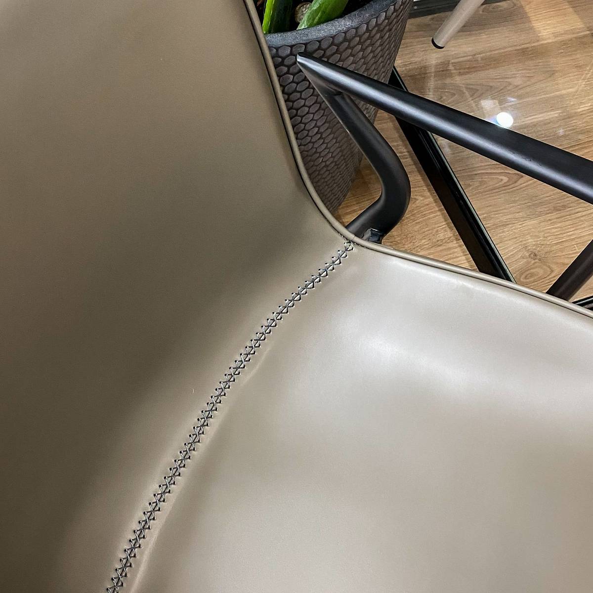 Стул Deephouse ЭССЕН серая экокожа металл