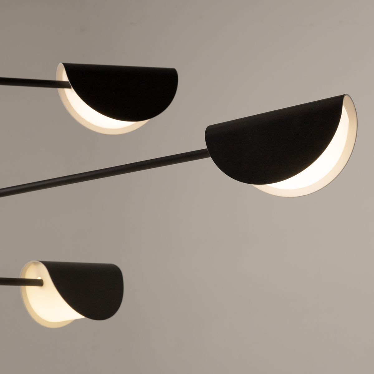 Подвесная люстра Maytoni Technical Mollis MOD126PL-08B