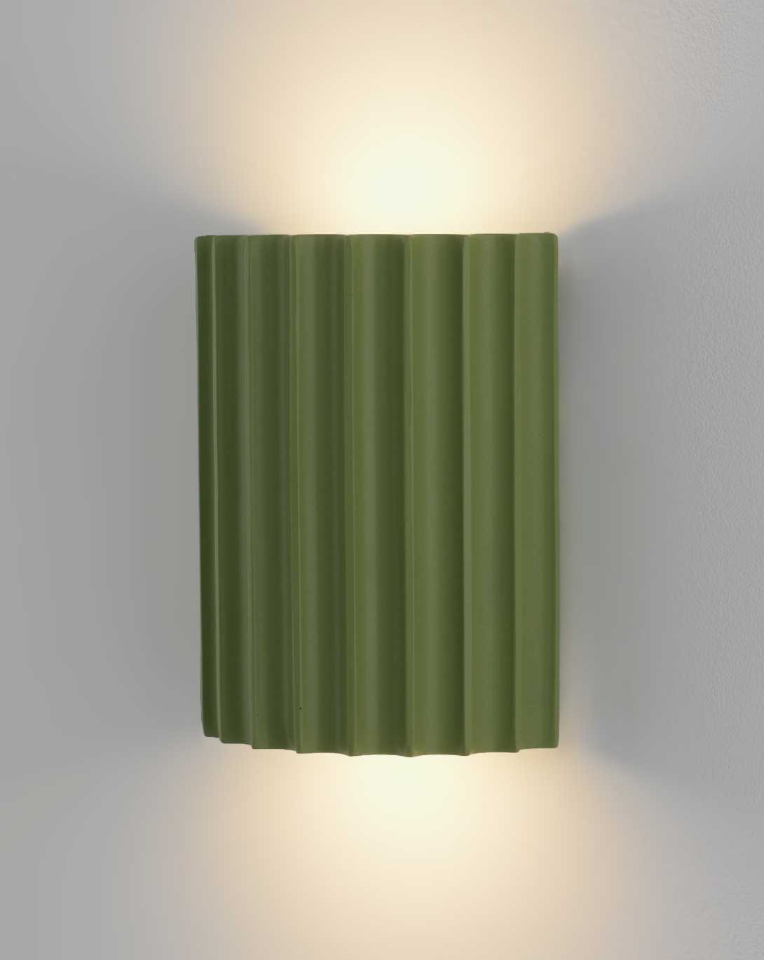 Светильник настенный светодиодный Moderli Bailey V11222-WL