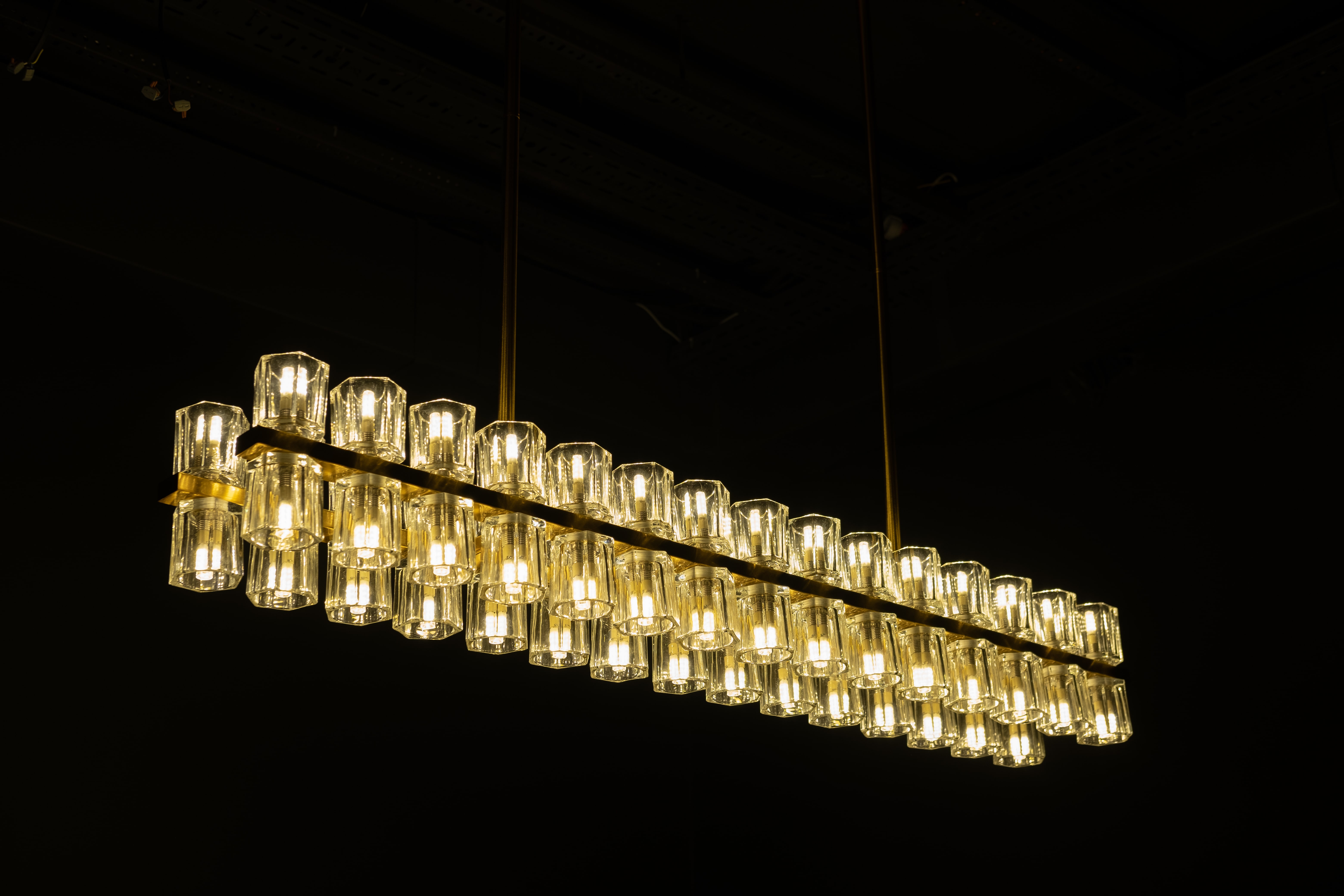 Люстра Milosh tendence 0859CL-60AB