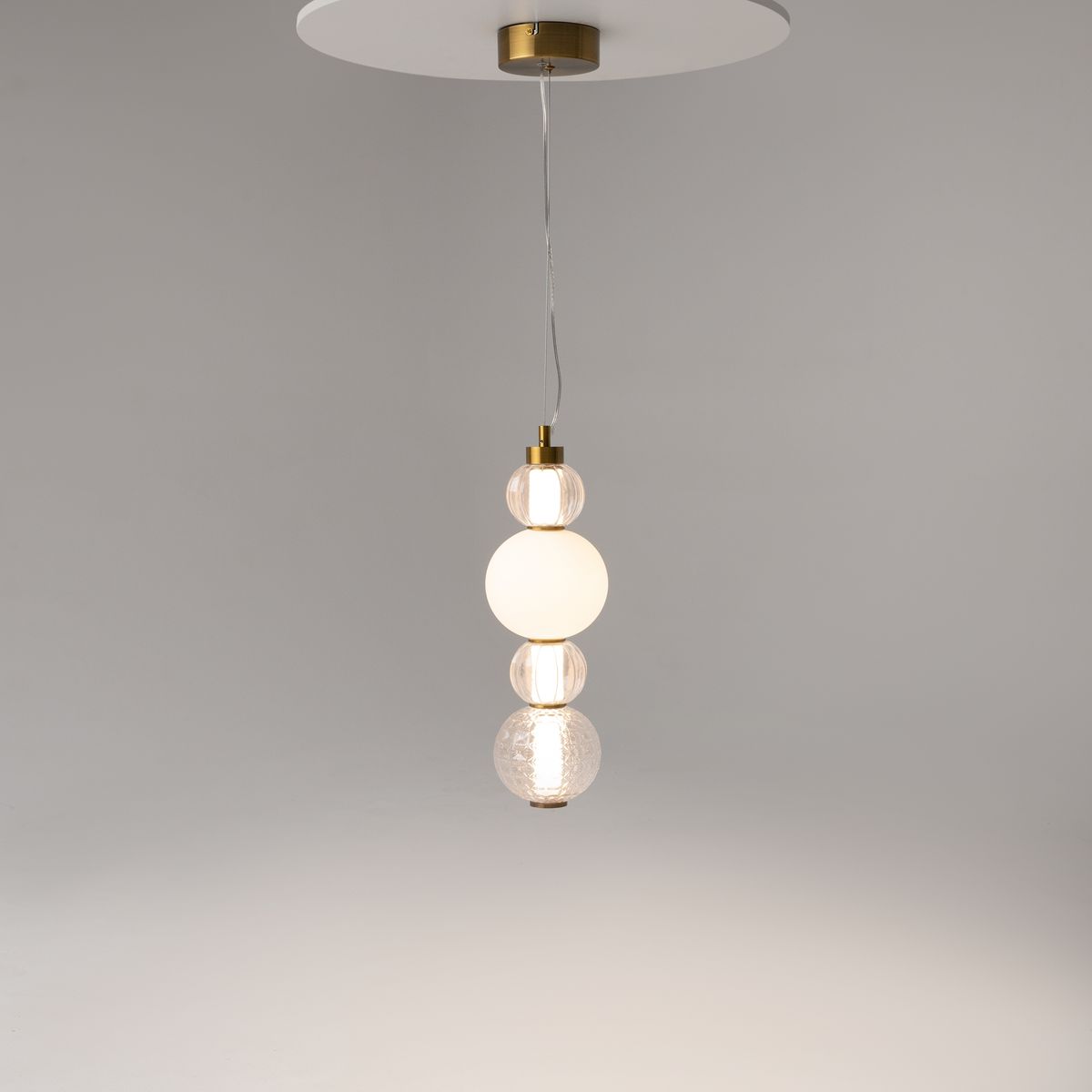 Подвесной светодиодный светильник Maytoni Collar P069PL-L17G3K