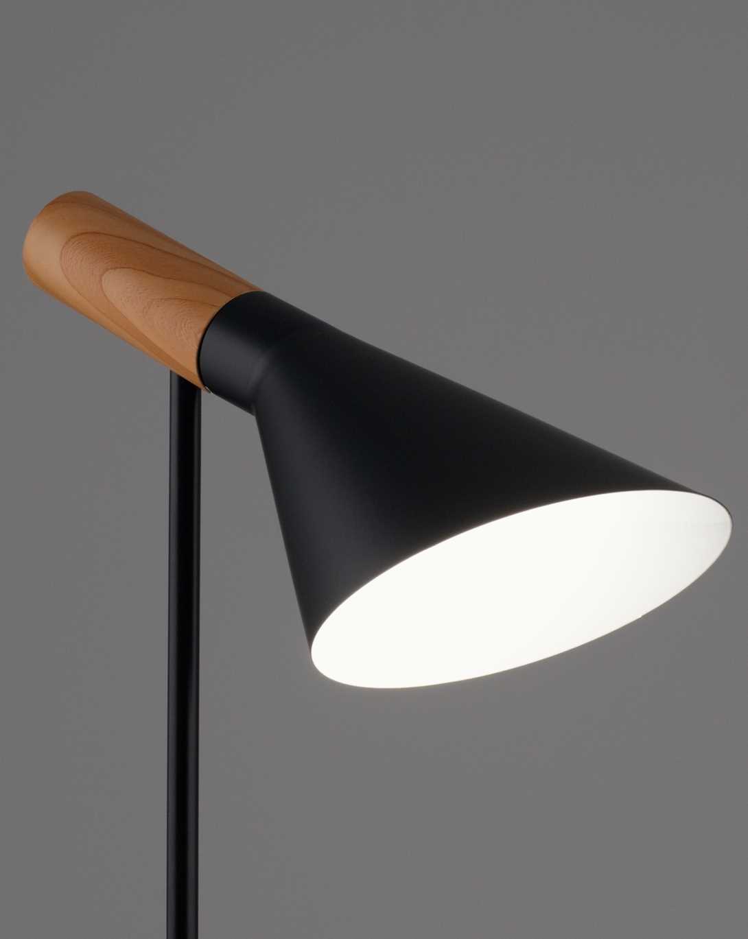 Торшер Moderli Turin V11334-1F