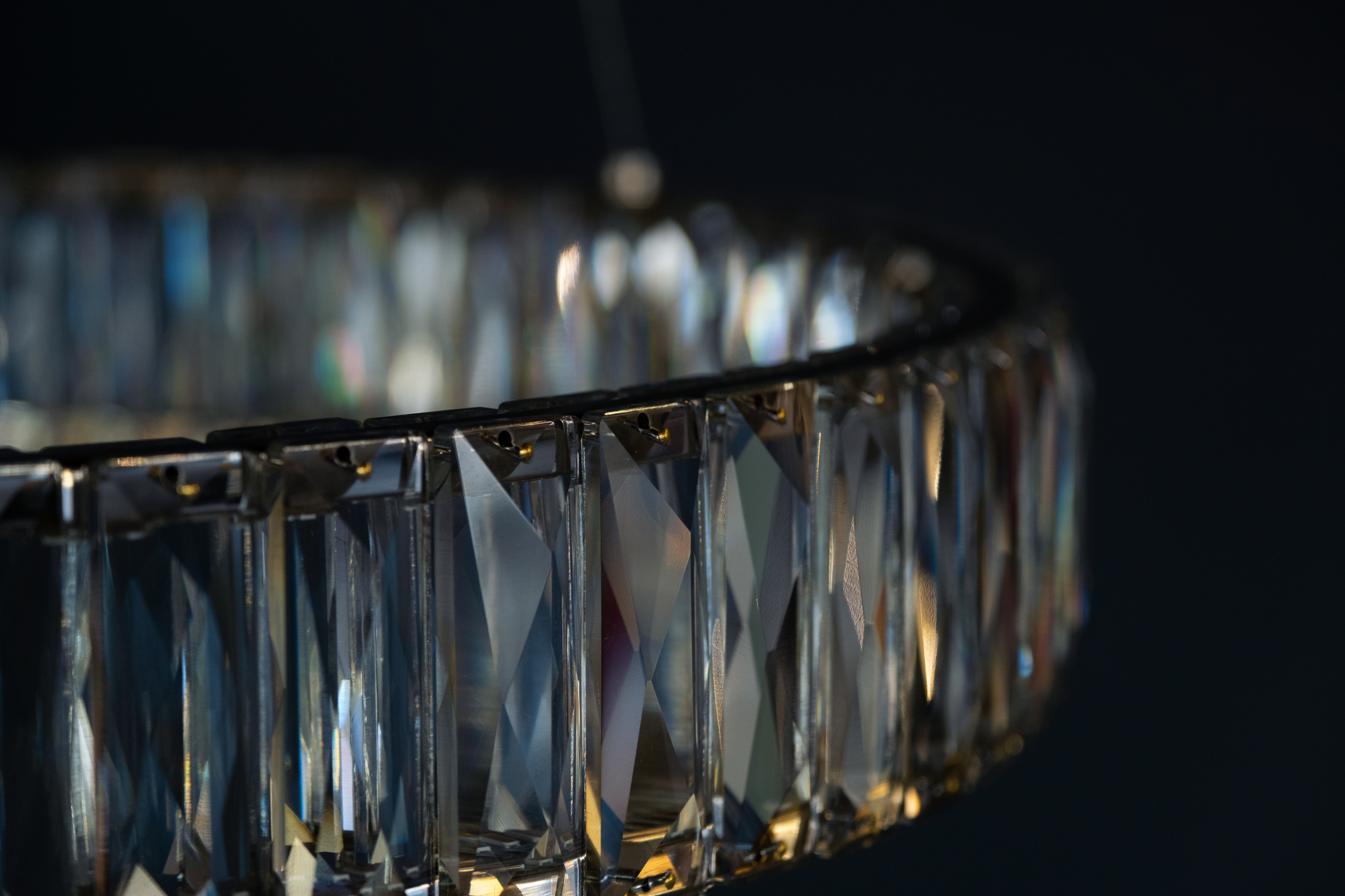 Люстра Milosh tendence 0907CL-80CH