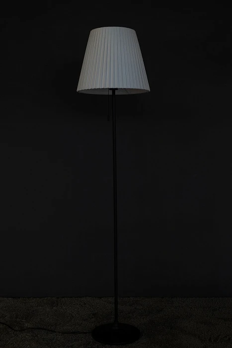 Торшер Milosh tendence 0910FL-1BK