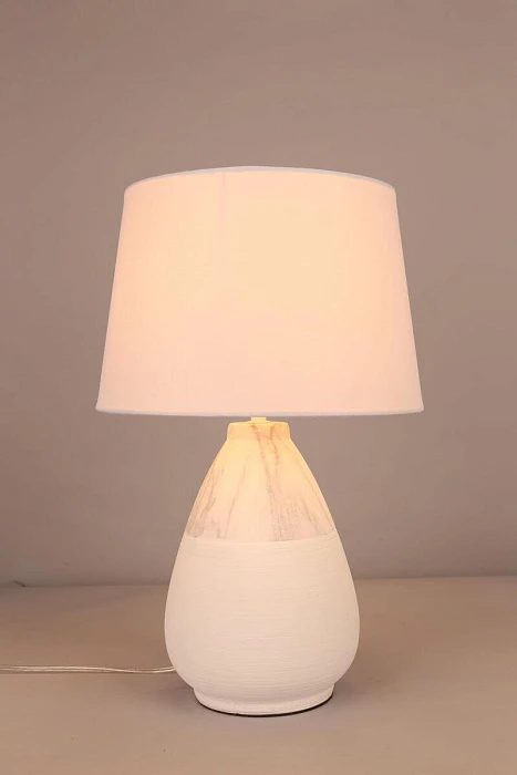 Настольная лампа Omnilux OML-82114-01