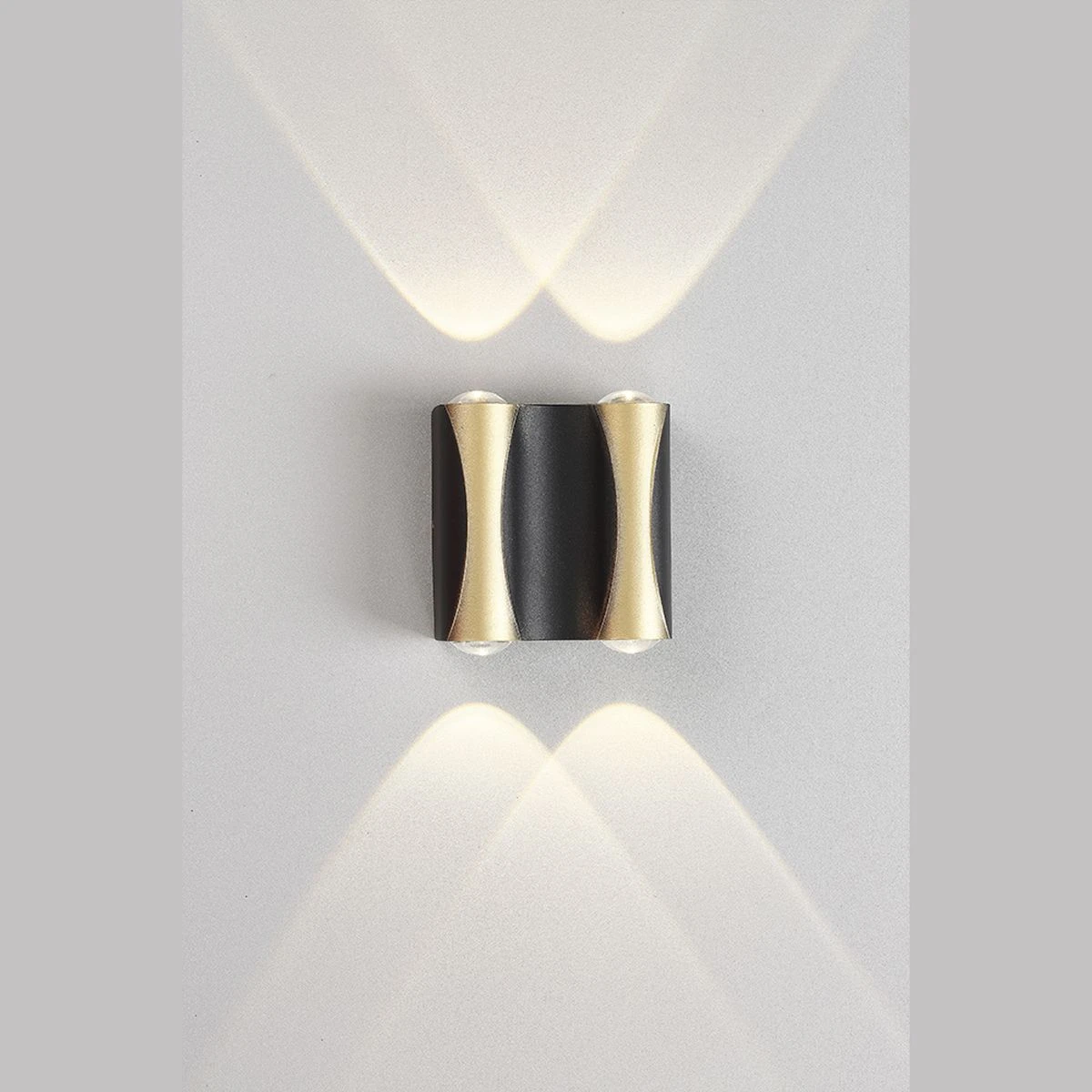 Настенный светодиодный светильник Crystal Lux CLT 022W2 BL-GO 4000K