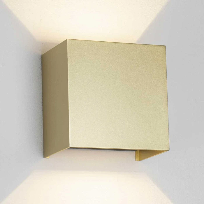 Настенный уличный светильник Mantra DAVOS 9228