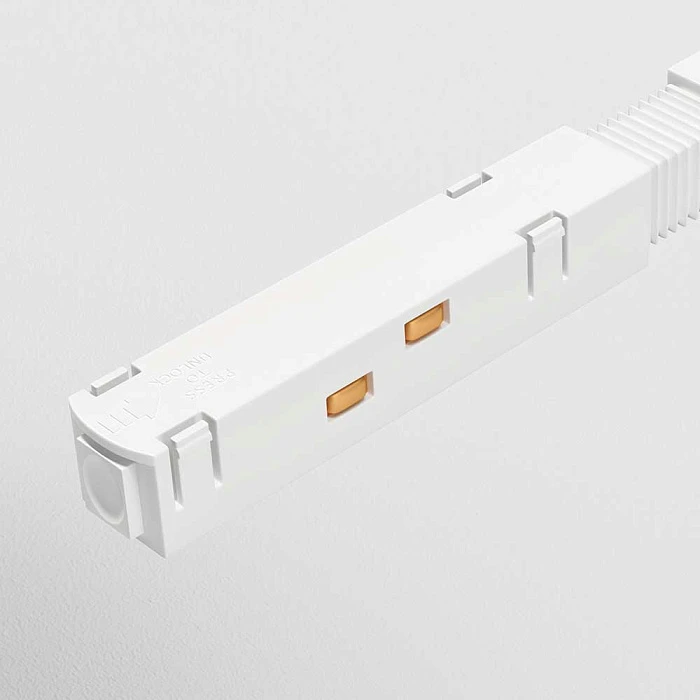 Прямой коннектор питания для магнитного шинопровода Maytoni Technical Magnetic track system TRA004PC-22W