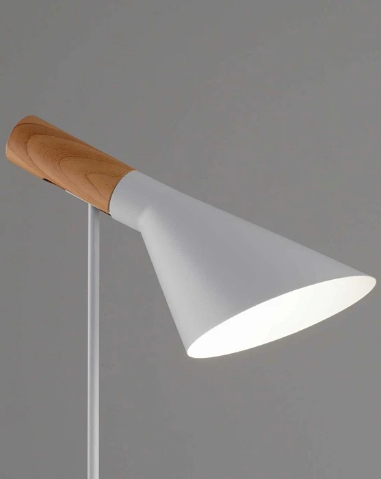 Лампа настольная Moderli Turin V11335-1T